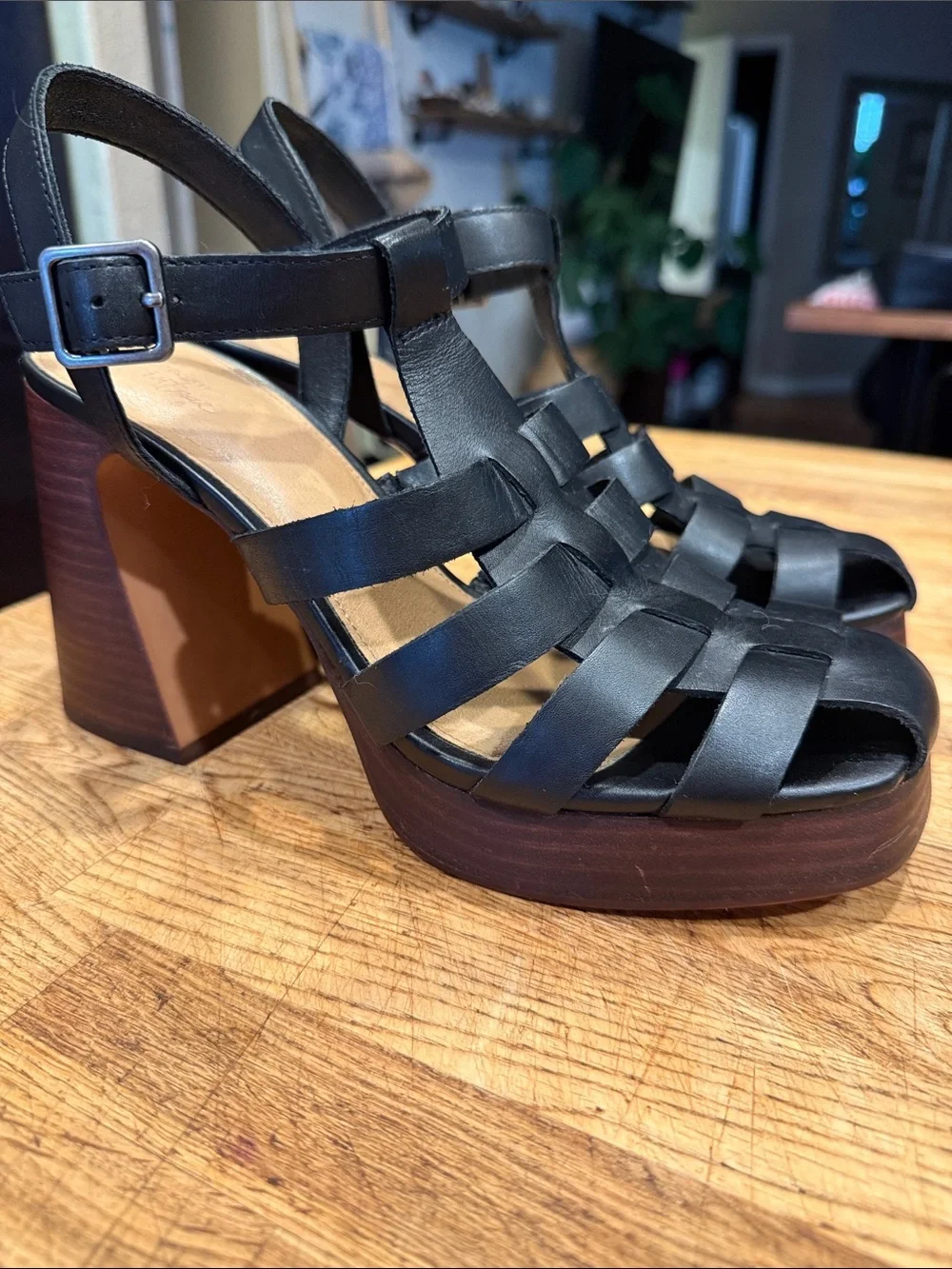 Crown Vintage black leather